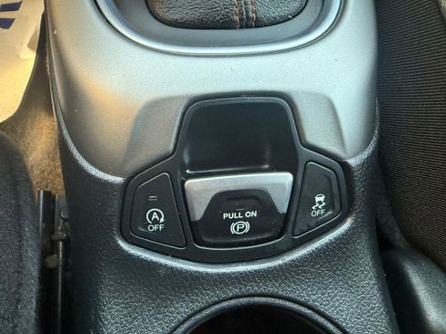 Used 2021 Jeep Compass Latitude w/ Convenience Group AWD/4WD image 20