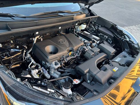 Used 2025 Toyota RAV4 XLE image 26