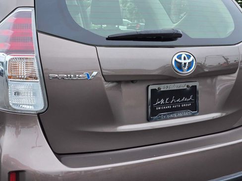 Used 2017 Toyota Prius V Five w/ Advanced Technology Package FWD image 14