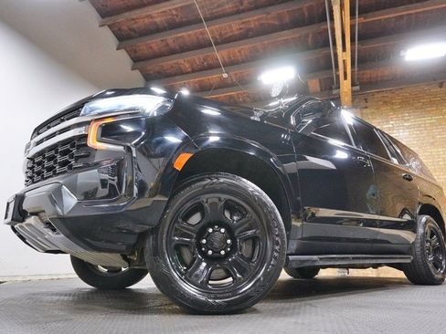 Used 2021 Chevrolet Tahoe 2WD w/ 1FL Safety Package image 3