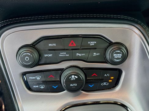 Used 2023 Dodge Challenger R/T RWD image 17