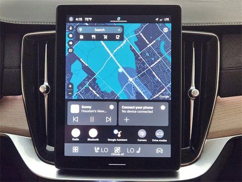 Used 2025 Volvo XC90 B5 Plus image 17