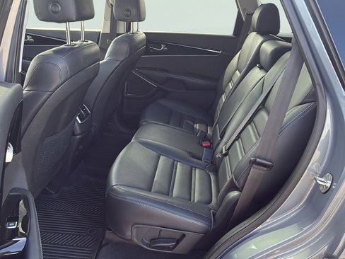 Used 2020 Kia Sorento SX FWD image 25