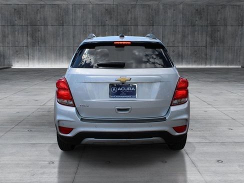 Used 2021 Chevrolet Trax LT w/ Driver Confidence Package image 4