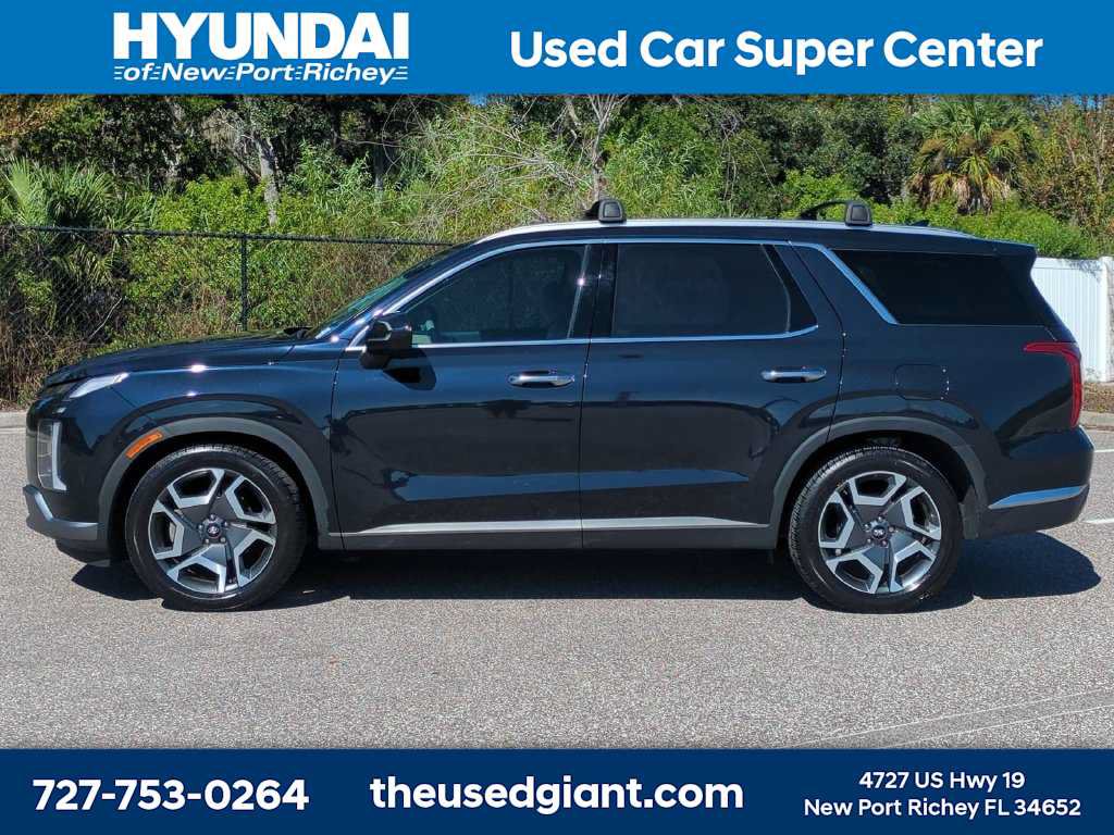 Used 2023 Hyundai Palisade Limited AWD/4WD image 2