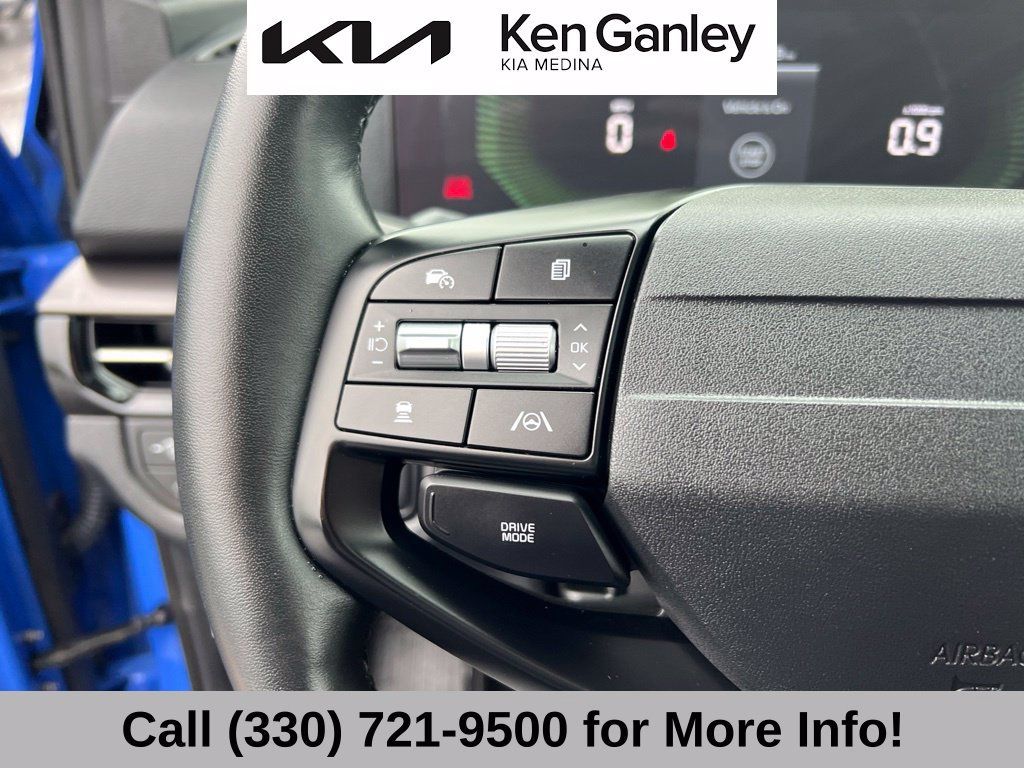 Certified 2026 Kia Sportage EX w/ EX Panorama Roof Package FWD image 29