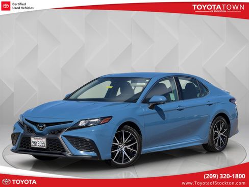 Certified 2023 Toyota Camry SE image 1