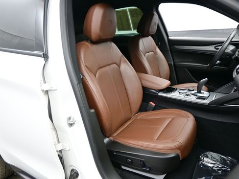 Used 2024 Alfa Romeo Stelvio Ti w/ Active Assist Plus Package image 15