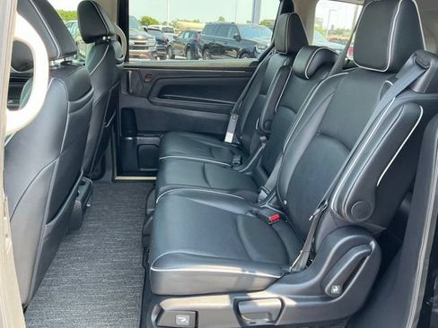 Used 2025 Honda Odyssey Touring image 17