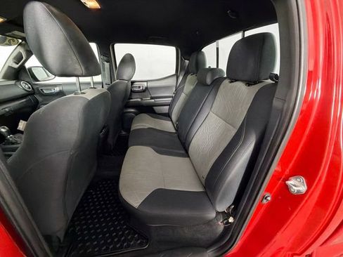 Used 2021 Toyota Tacoma TRD Sport image 23