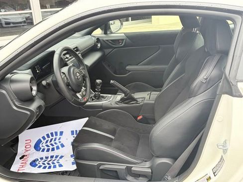Used 2023 Toyota GR86 Premium image 17