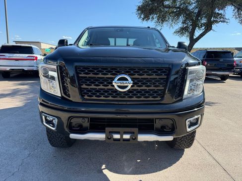Used 2017 Nissan Titan PRO-4X AWD/4WD image 2