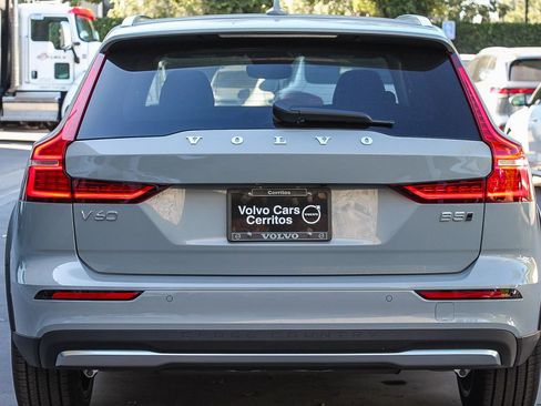 New 2026 Volvo V60 B5 Cross Country Ultra w/ Climate Package image 7