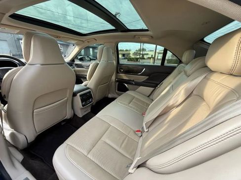 Used 2018 Lincoln Continental Reserve image 14