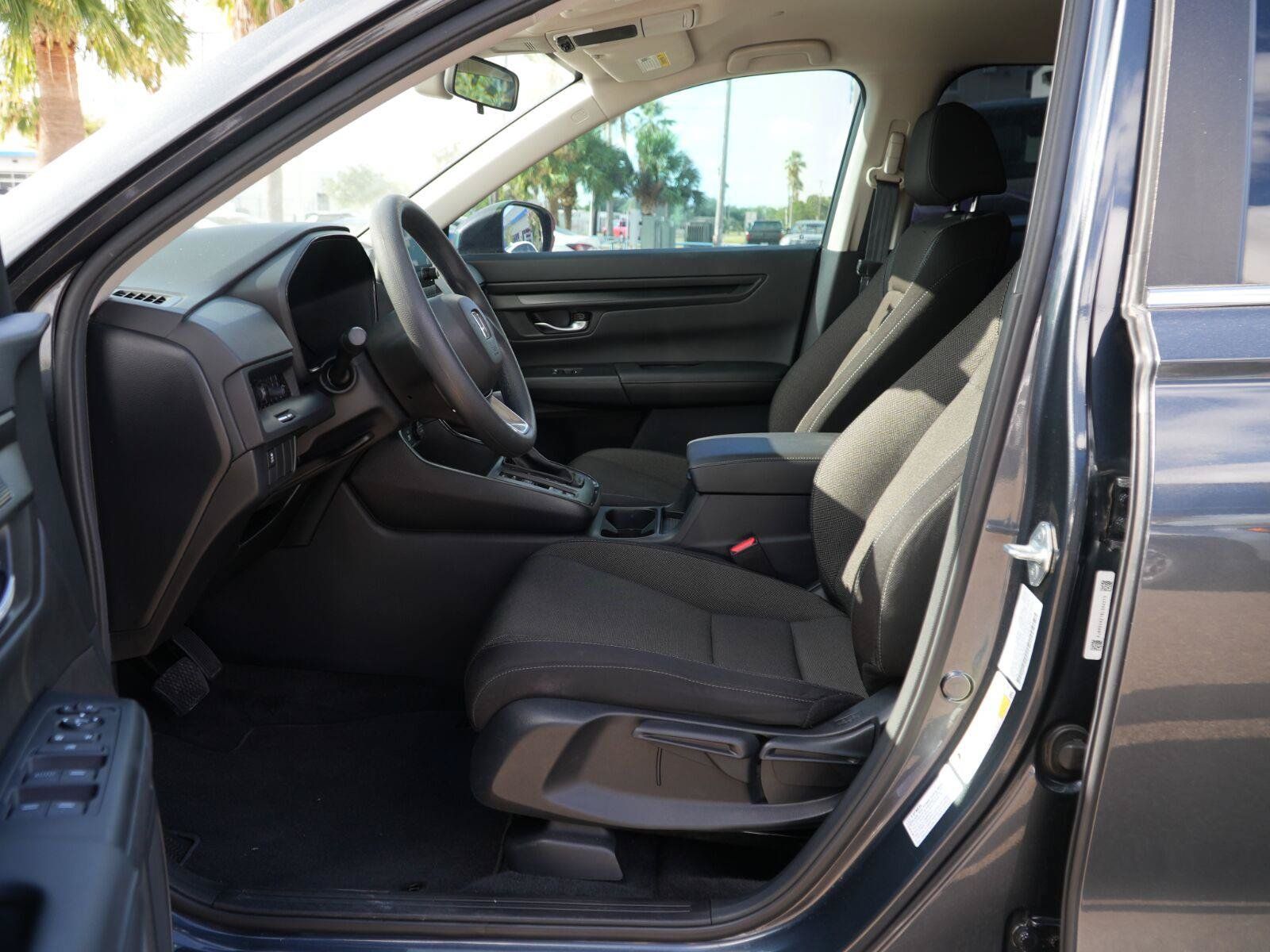 Used 2025 Honda CR-V LX image 7