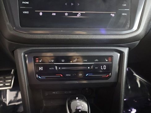 Used 2024 Volkswagen Tiguan SE R-Line image 48