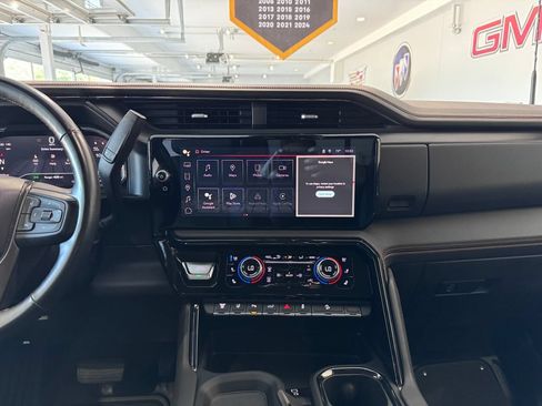 Certified 2024 GMC Sierra 2500 AT4 w/ AT4 Premium Plus Package AWD/4WD image 20