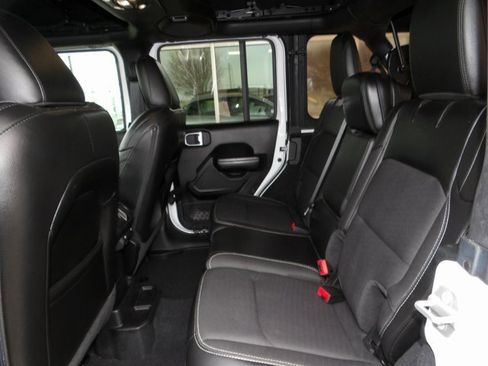 Used 2020 Jeep Wrangler Unlimited Freedom Edition image 19