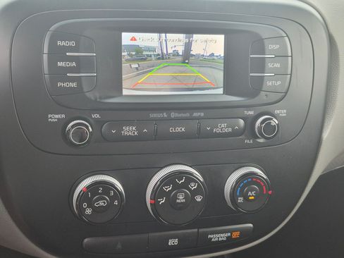 Used 2016 Kia Soul + FWD image 23