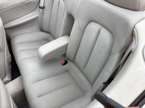 Used 2000 Mercedes-Benz CLK 320 Cabriolet image 23