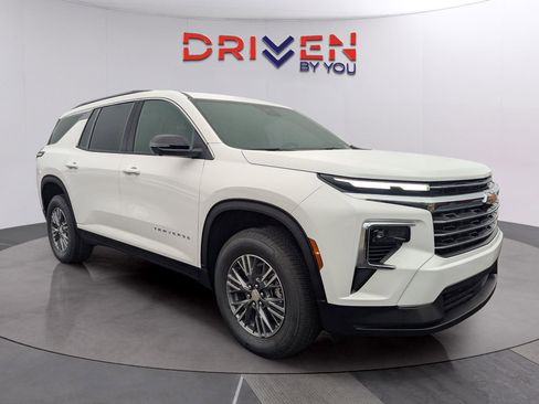 New 2026 Chevrolet Traverse LT image 7