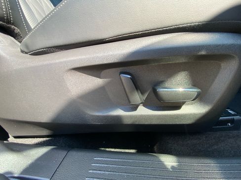 Used 2026 Nissan Rogue Platinum w/ Platinum Premium Package AWD/4WD image 17