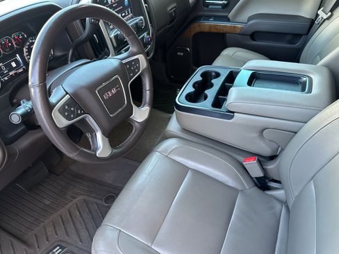 Used 2017 GMC Sierra 2500 SLT w/ Duramax Plus Package AWD/4WD image 10