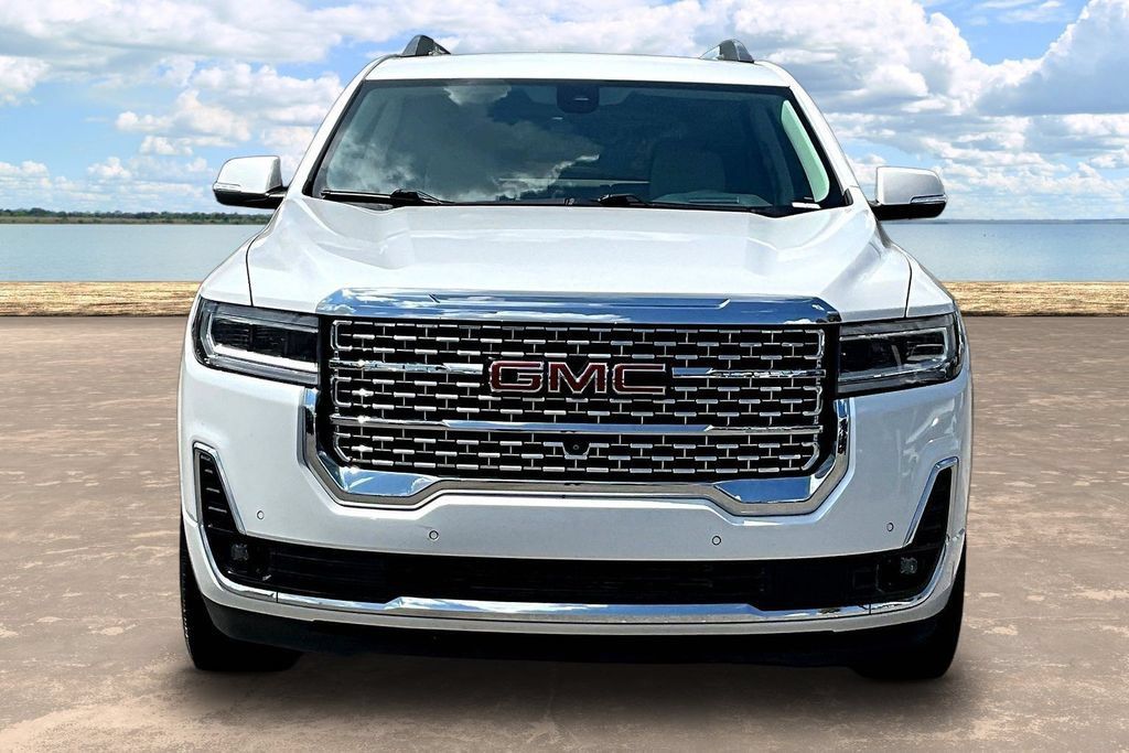 Used 2020 GMC Acadia Denali w/ Technology Package FWD image 2