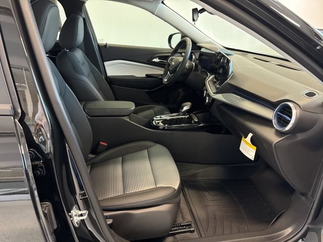 New 2026 Chevrolet Trax LT w/ Driver Confidence Package FWD image 21