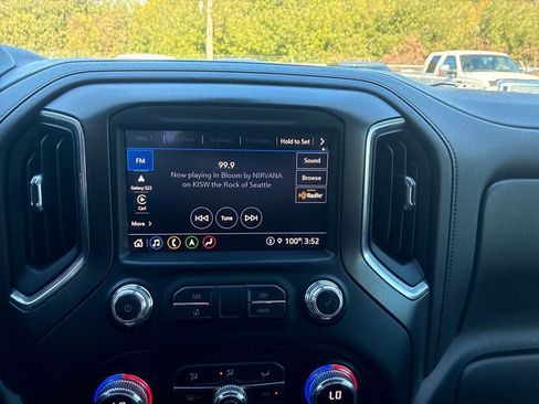 Used 2021 GMC Sierra 1500 AT4 w/ Technology Package AWD/4WD image 22