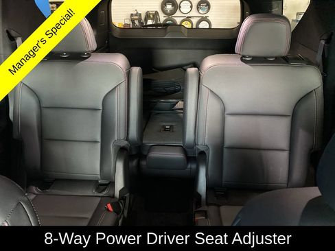 Used 2025 Chevrolet Traverse Z71 w/ Driver Confidence Package AWD/4WD image 13