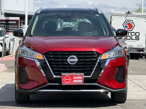 Used 2023 Nissan Kicks SV image 11