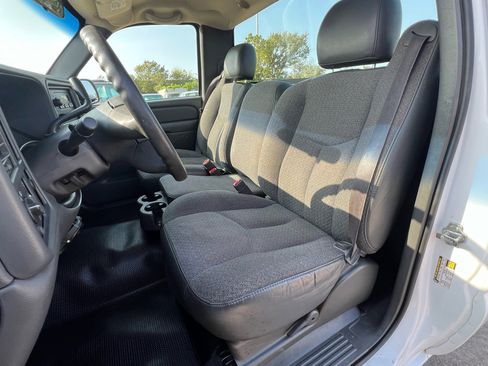 Used 2004 GMC Sierra 2500 W/T image 24