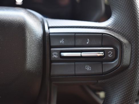 Used 2025 Chevrolet Colorado W/T RWD image 35