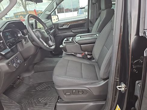 Used 2024 Chevrolet Silverado 1500 RST AWD/4WD image 13