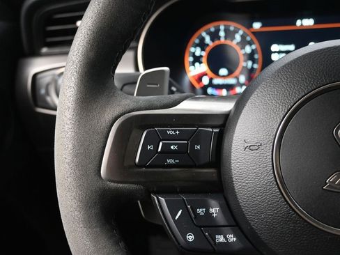 Used 2022 Ford Mustang Shelby GT500 w/ Technology Package image 15