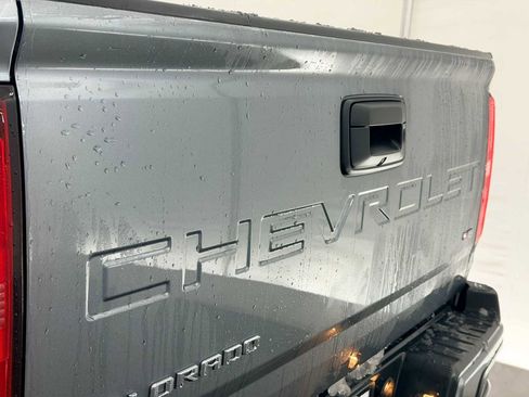 Used 2021 Chevrolet Colorado W/T w/ Custom Special Edition image 12
