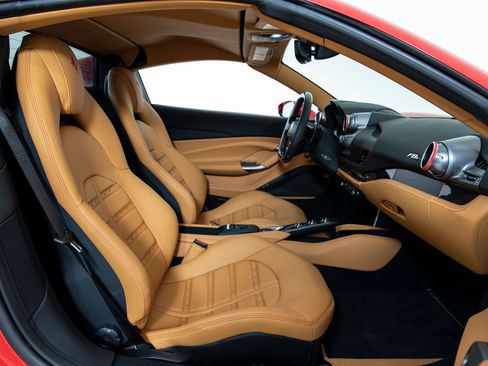 Certified 2022 Ferrari F8 Tributo RWD image 12