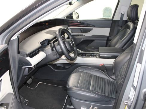 Used 2024 Lincoln Nautilus Reserve image 22