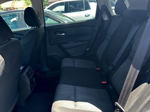 Used 2025 Nissan Rogue SV AWD/4WD image 15