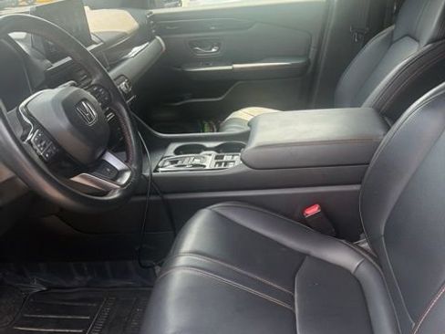 Used 2024 Honda Pilot TrailSport image 4