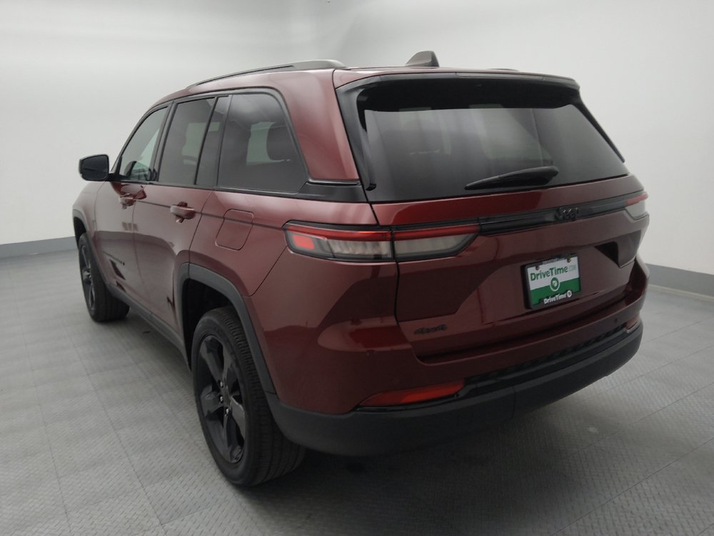 Used 2023 Jeep Grand Cherokee Altitude AWD/4WD image 6