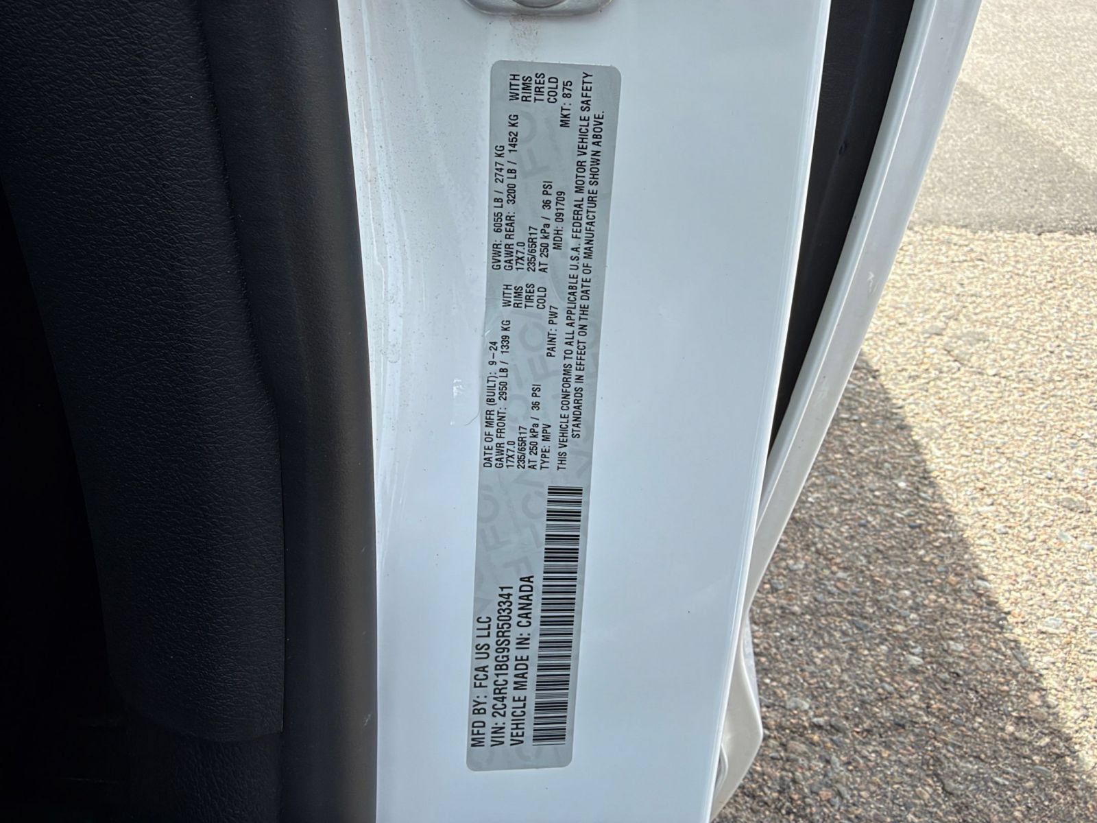 Used 2025 Chrysler Pacifica Select FWD image 31