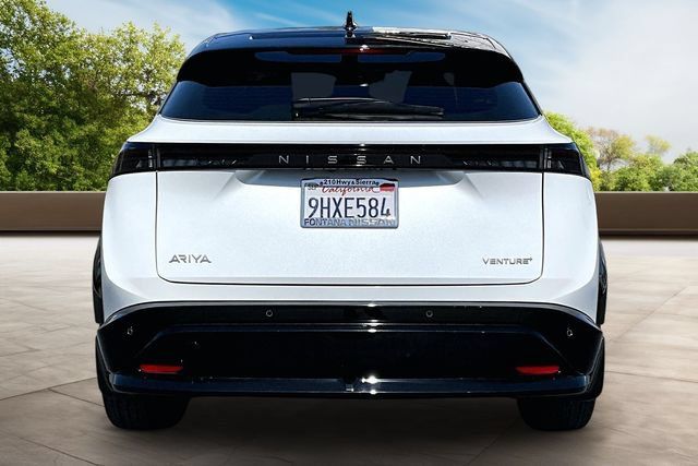 Certified 2023 Nissan Ariya FWD image 5