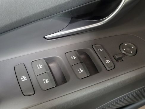 Used 2023 Hyundai Elantra SEL image 27