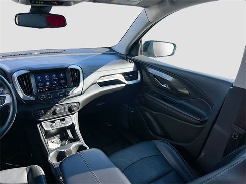 Used 2023 GMC Terrain SLT image 22