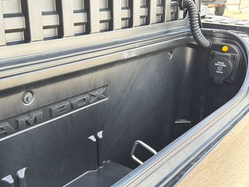 Used 2023 RAM 1500 Limited AWD/4WD image 13