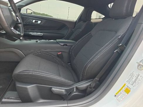 Used 2025 Ford Mustang Coupe RWD image 8