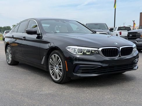 Used 2019 BMW 530e xDrive w/ Convenience Package AWD/4WD image 2
