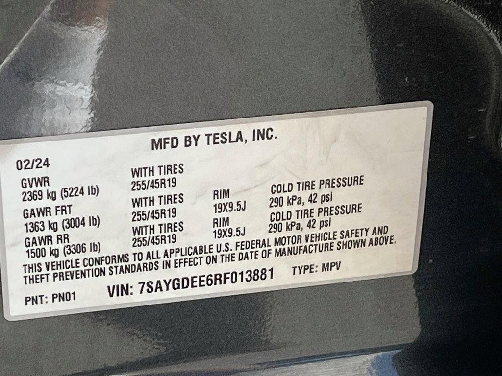 Used 2024 Tesla Model Y Long Range AWD/4WD image 31